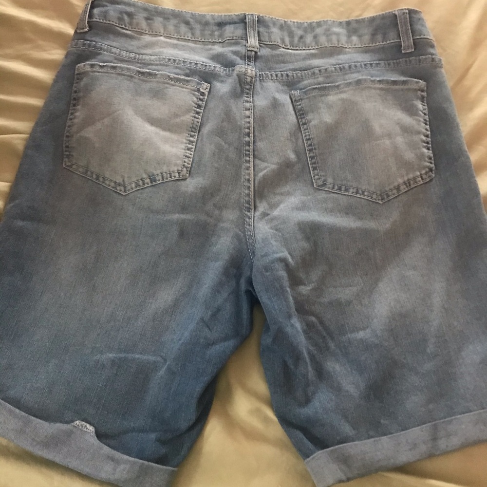 Jean Shorts - Picture 2 of 3